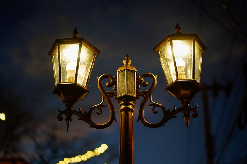 Outdoor Lamp Repair