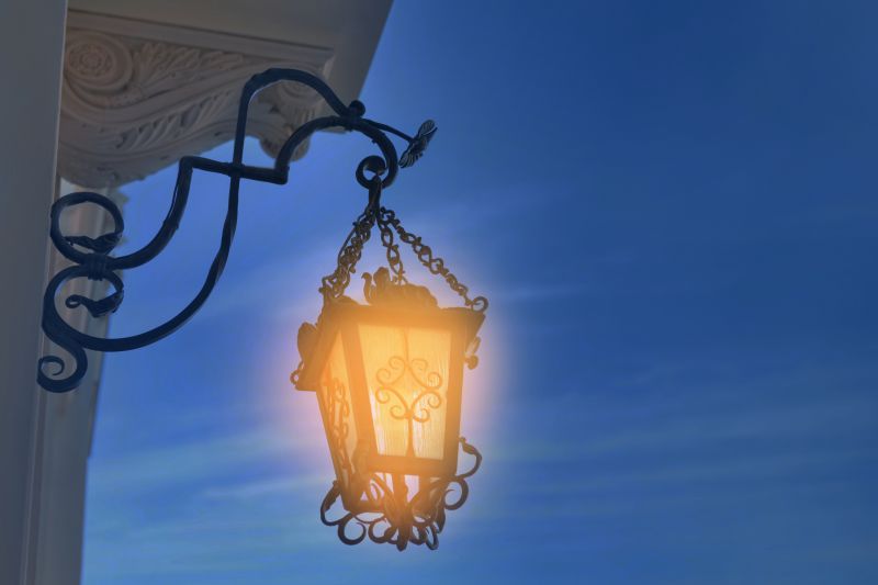 Outdoor Lamp Repair